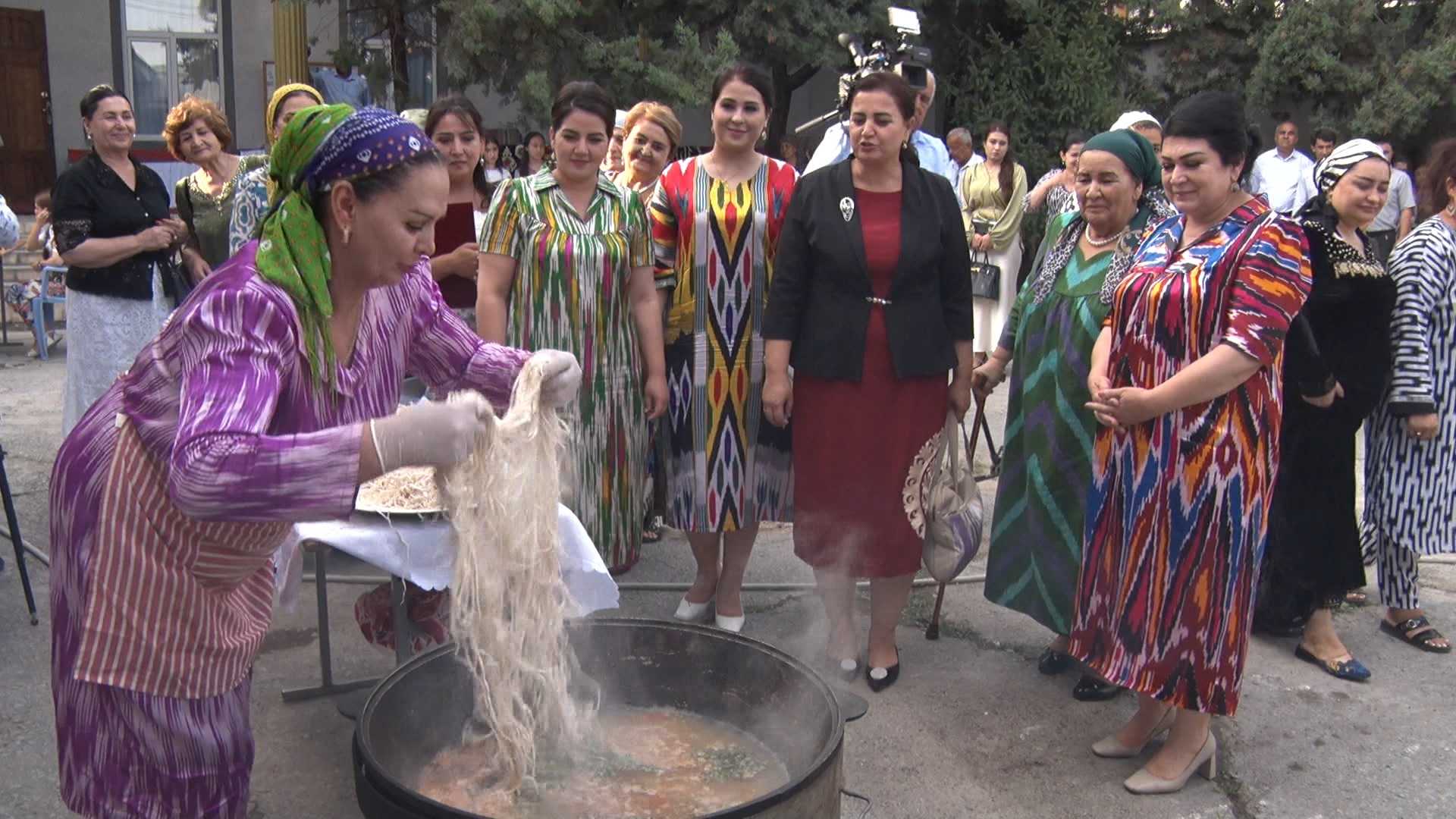 Дар шаҳри Душанбе озмуни Беҳтарин раиси Шӯрои кор бо занону духтарон баргузор гардид