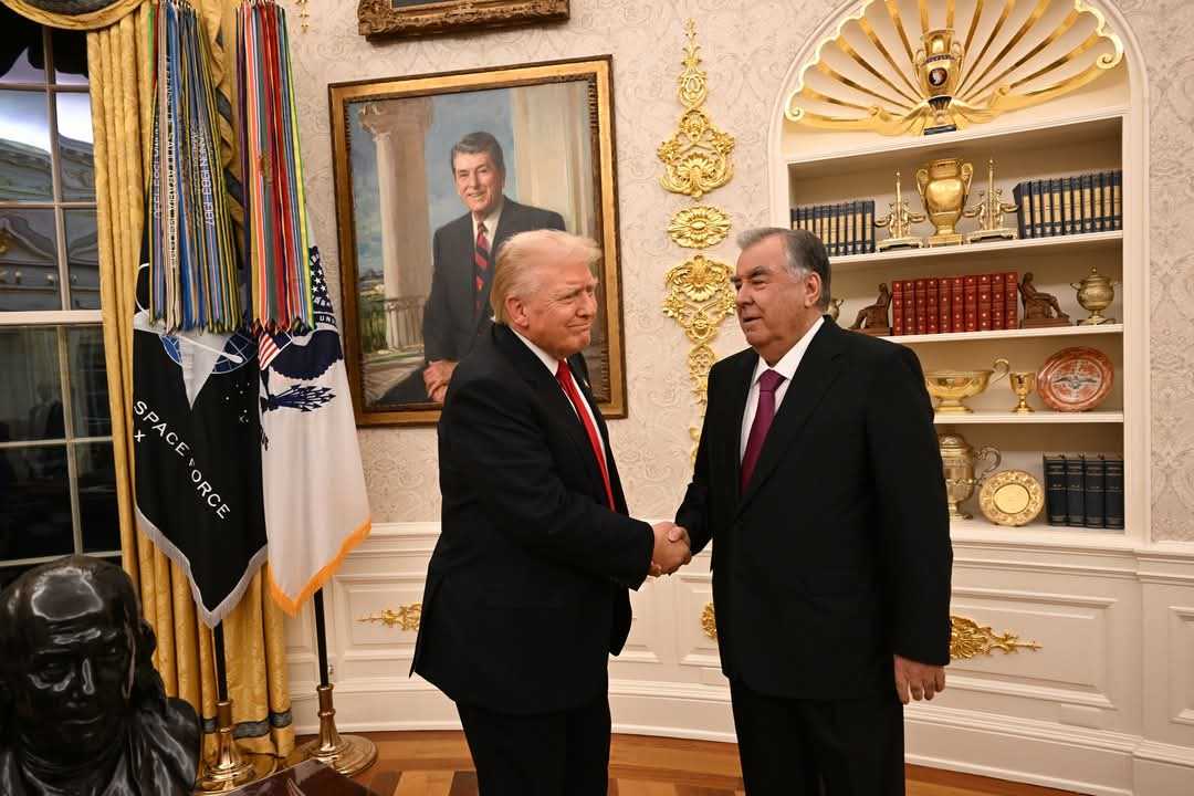 Вохӯрӣ бо Президенти Иёлоти Муттаҳидаи Амрико Доналд Трамп