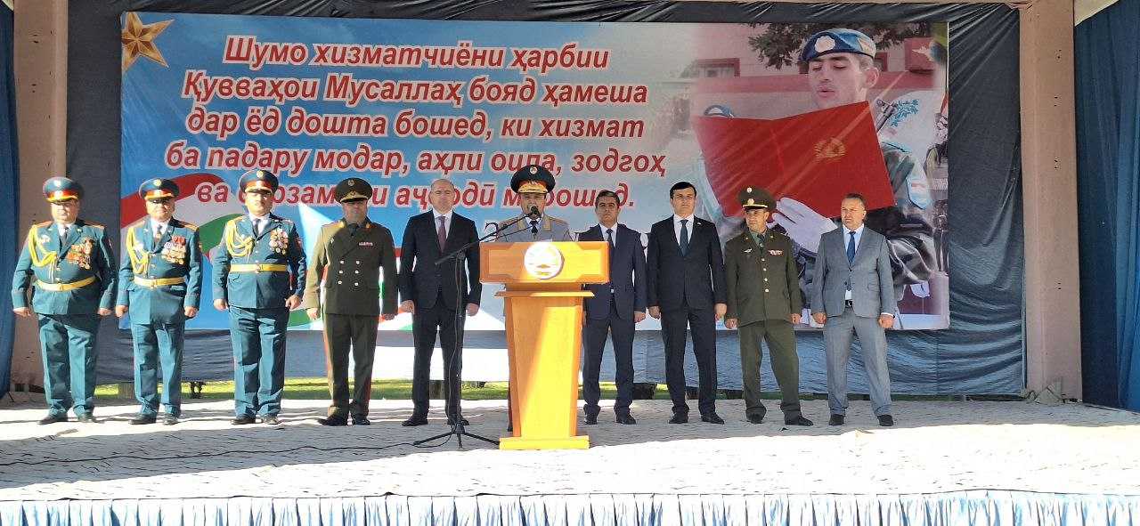 Дар МД "Боғи фарҳангӣ-фароғатии ба номи Абулқосим Фирдавсӣ" маросими савгандёдкунии сарбозон баргузор шуд