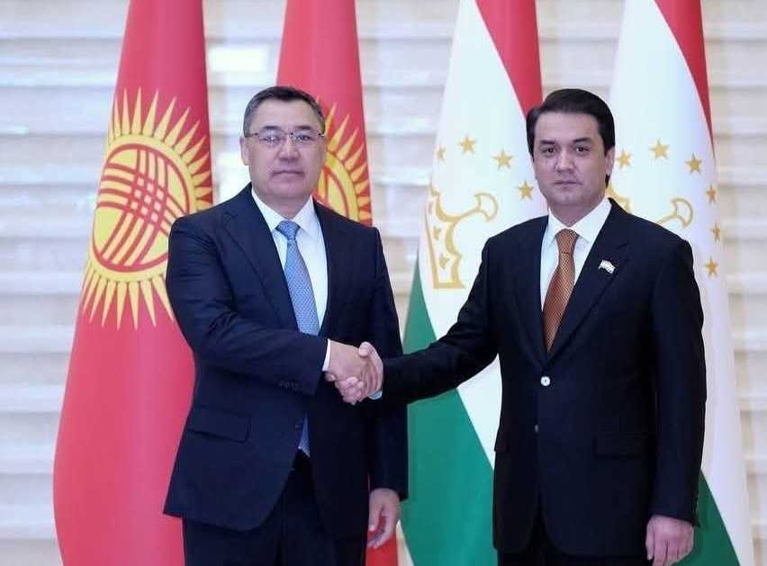 Мулоқот бо Президенти Ҷумҳурии Қирғизистон Садир Жапаров