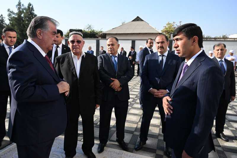 Президенти Ҷумҳурии Тоҷикистон Эмомалӣ Раҳмон дар ноҳияи Восеъ бинои нави Маркази ташхисии «Тибби Ҳулбук»-ро ифтитоҳ намуданд