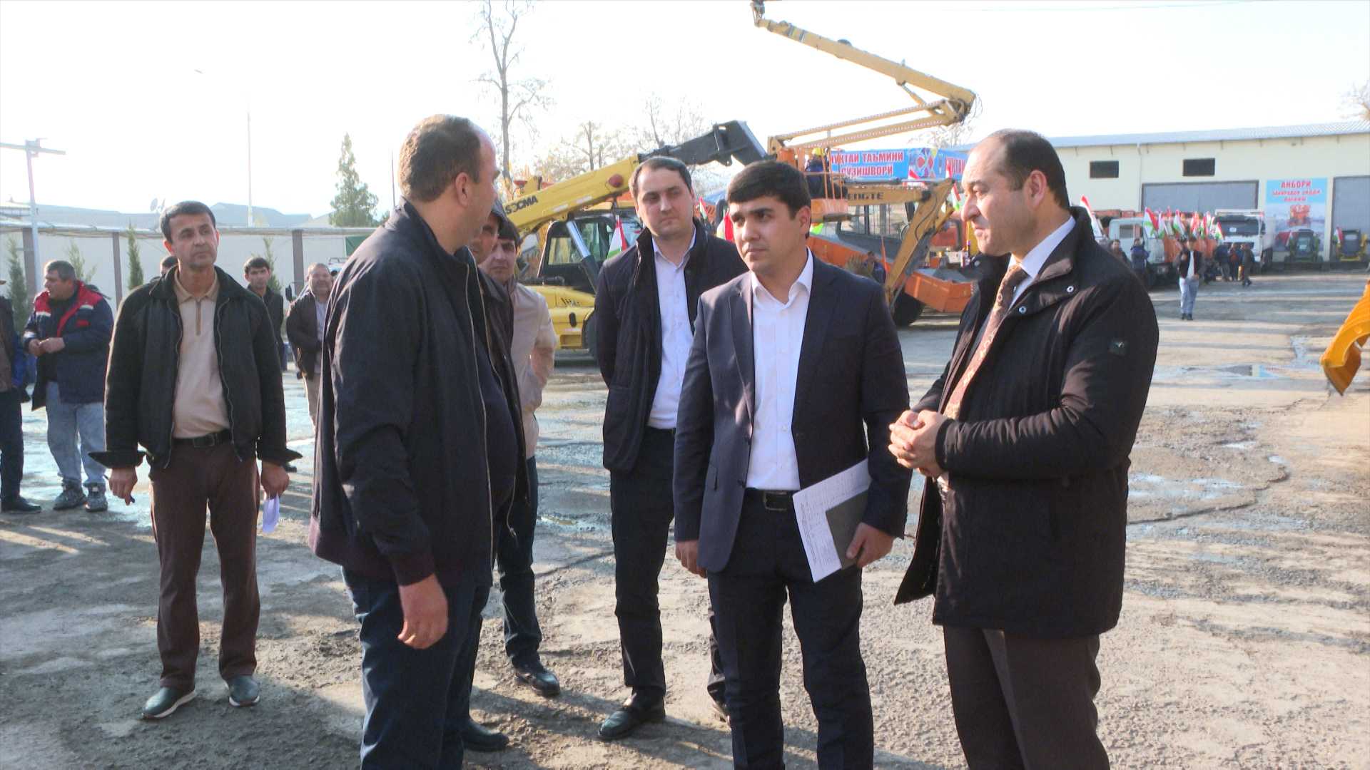 Омодагии Раёсати истифодабарии роҳҳои ноҳияи Исмоили Сомонӣ ба зимистонгузаронӣ