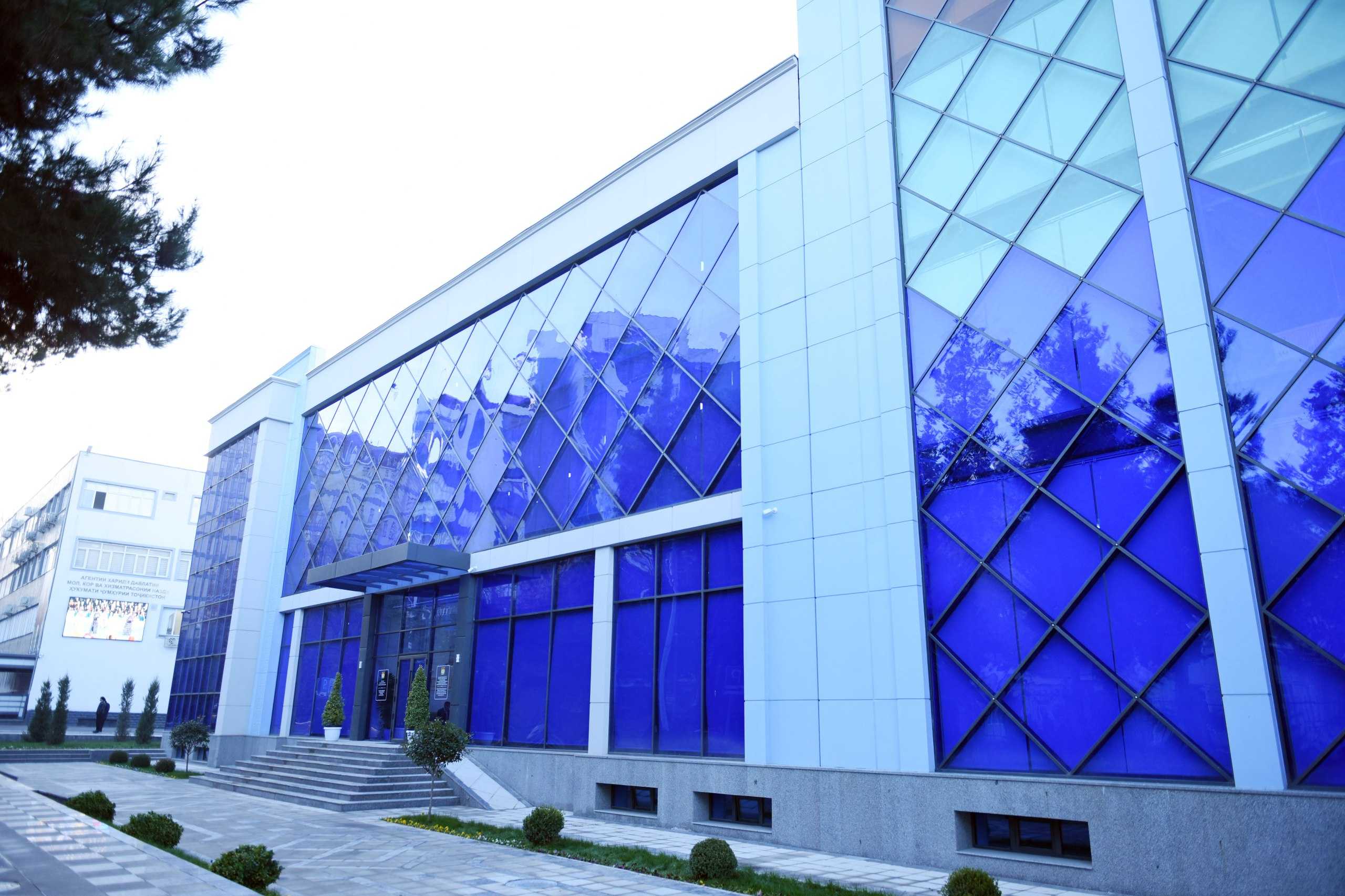 Ифтитоҳи фосилавии Муассисаи давлатии Рекламаи берунӣ ва ороиши шаҳри Душанбе