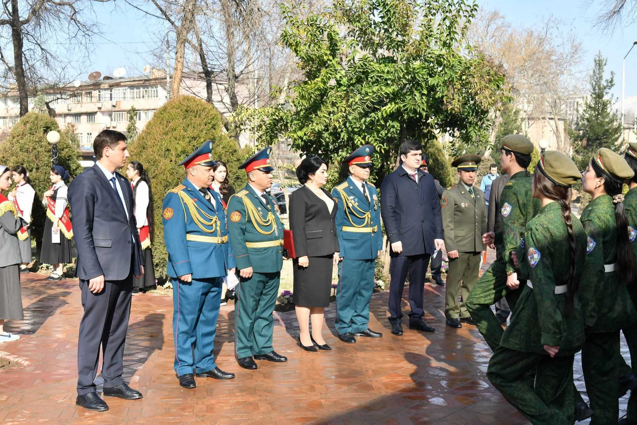 ТАНТАНАИ ҶАШНӢ БА МУНОСИБАТИ 33-СОЛАГИИ ТАЪСИСЁБИИ ҚУВВАҲОИ МУСАЛЛАҲ ДАР НОҲИЯИ СИНО