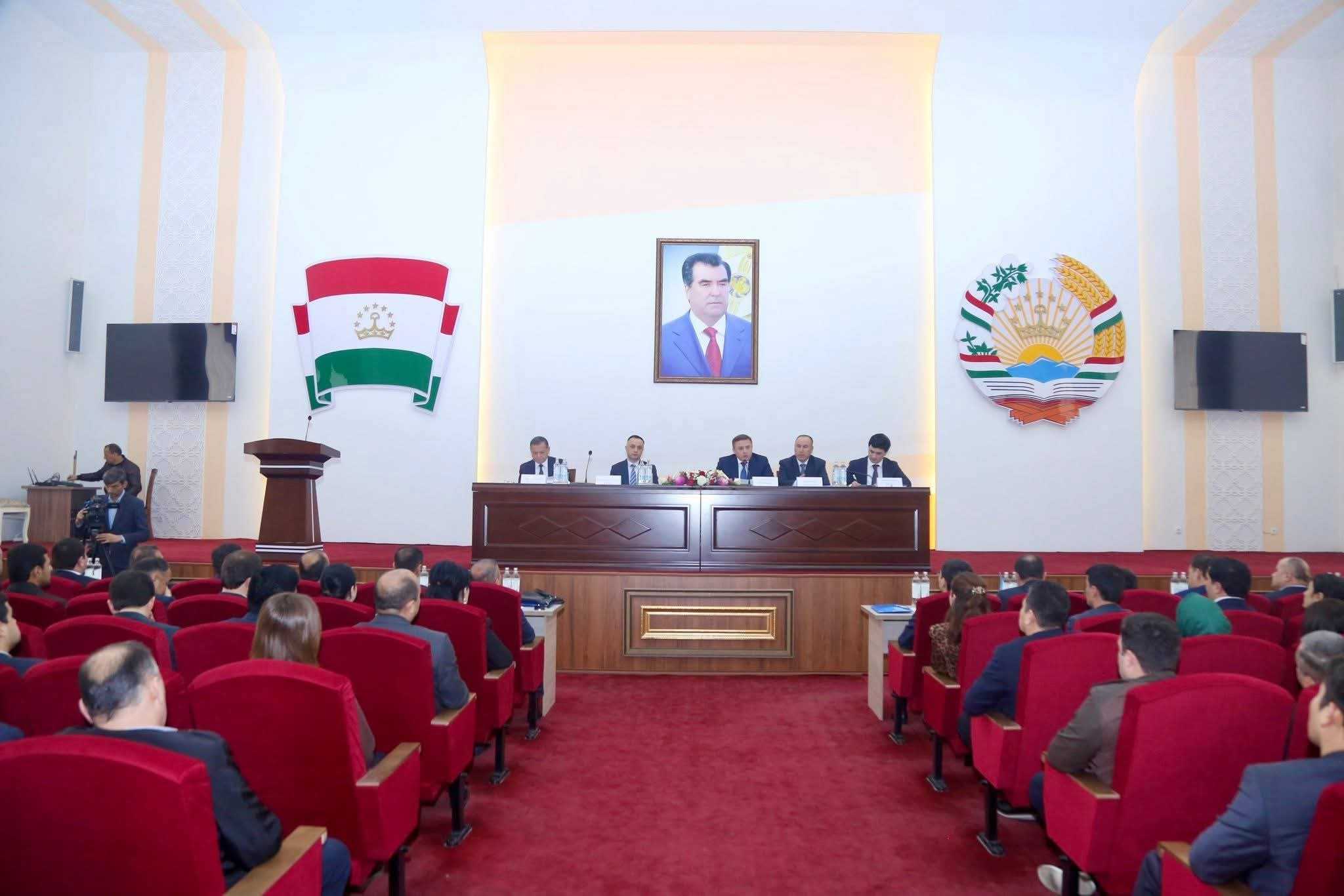 СЕМИНАР-МАШВАРАТ ВОБАСТА БА РУШДИ СОҲИБКОРИВУ САРМОЯГУЗОРӢ ДАР ПОЙТАХТ