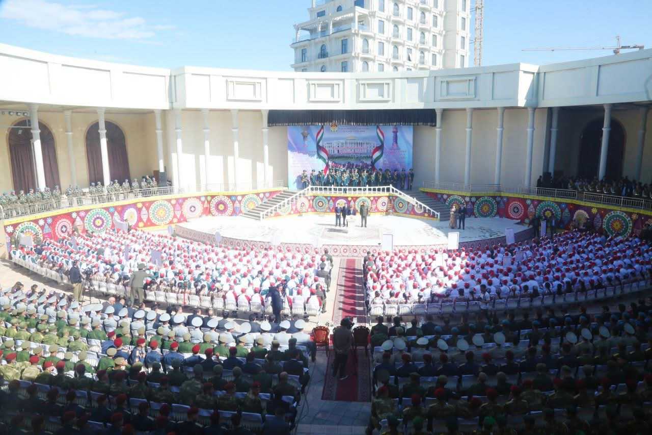 БАРГУЗОРИИ МАРОСИМИ ГУСЕЛИ ҶАВОНОН БА САФИ ҚУВВАҲОИ МУСАЛЛАҲИ ҶУМҲУРИИ ТОҶИКИСТОН ДАР ШАҲРИ ДУШАНБЕ