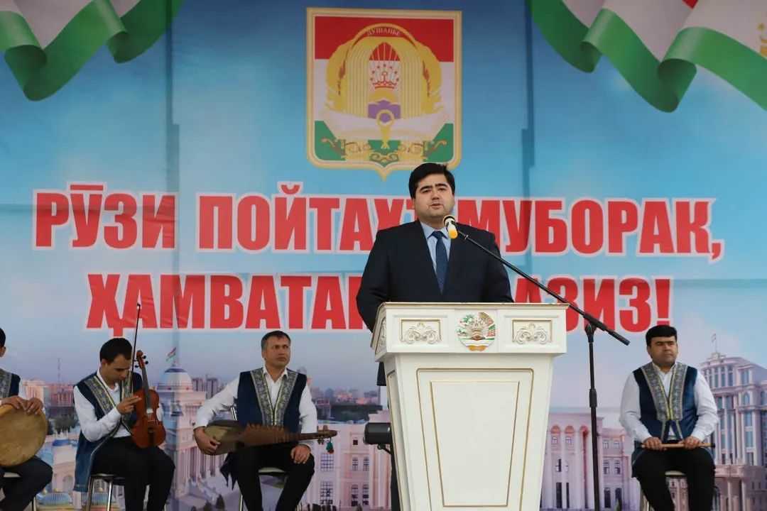 БАРНОМАИ РАНГИНИ ФАРҲАНГӢ БА ИФТИХОРИ РӮЗИ ПОЙТАХТИ ҶУМҲУРИИ ТОҶИКИСТОН ДАР НОҲИЯИ СИНОИ ШАҲРИ ДУШАНБЕ