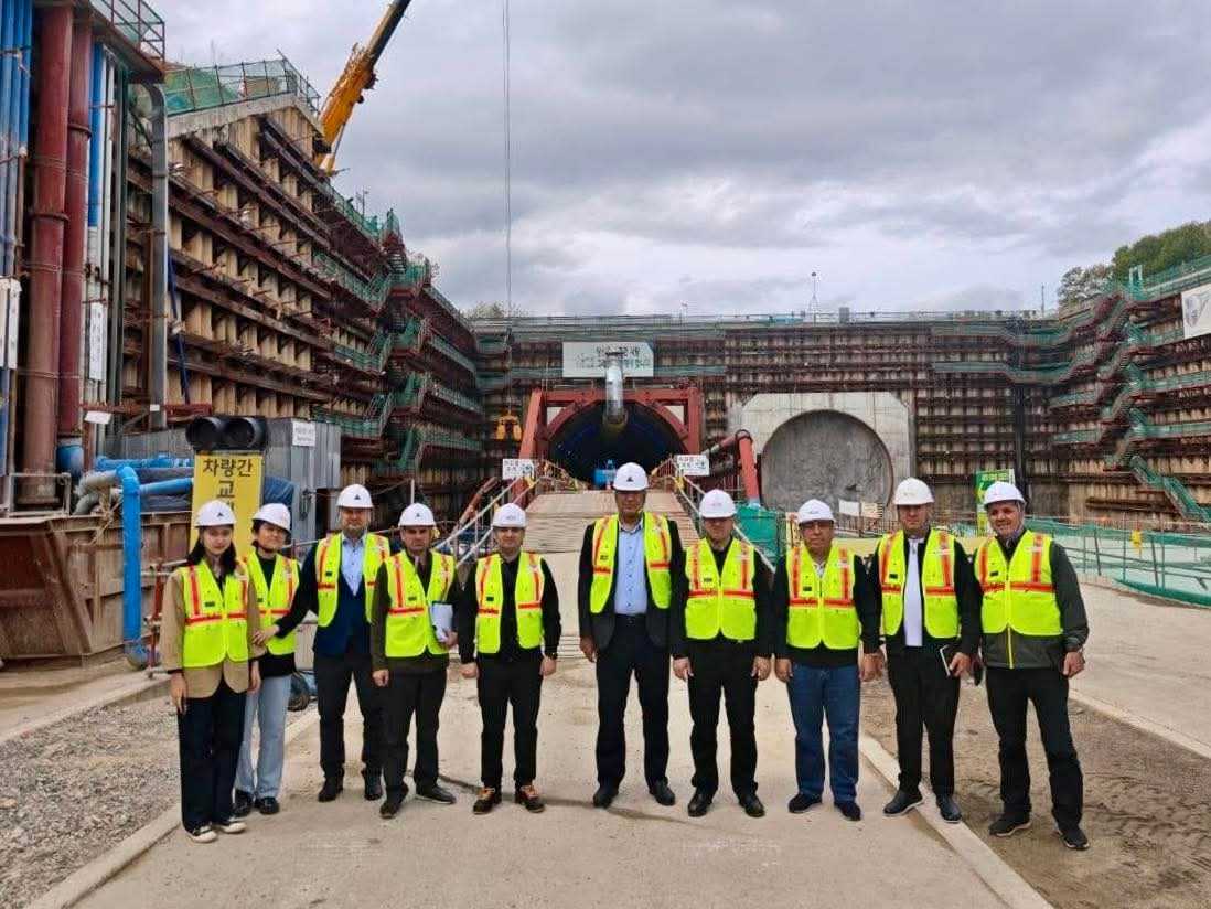 ШИНОСОӢ АЗ АВТОМАГИСТРАЛИ БАЛАНДСУРАЪТИ ГИМПО - ПАДЖУИ КОРЕЯИ ҶАНУБӢ