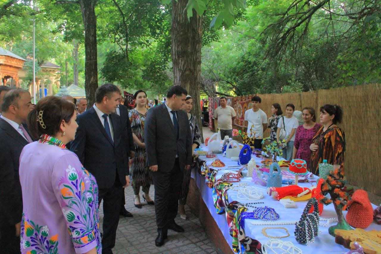 ДАР ШАҲРИ ДУШАНБЕ РӮЗҲОИ ФАРҲАНГИИ ШАҲРИ ТУРСУНЗОДА БО ШУКУҲУ ШАҲОМАТИ ХОСА БАРГУЗОР ГАРДИД