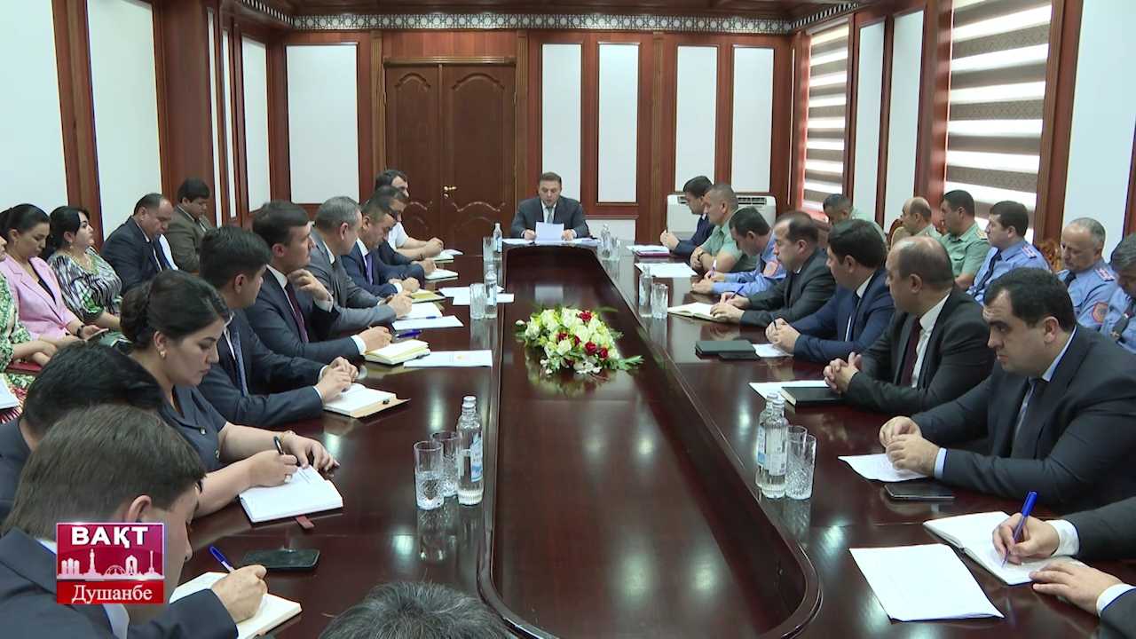 Видео: Ҷаласаи корӣ вобаста ба даъвати тирамоҳии ҷавонон ба хизмати ҳарбӣ дар шаҳри Душанбе ва ноҳияҳои он