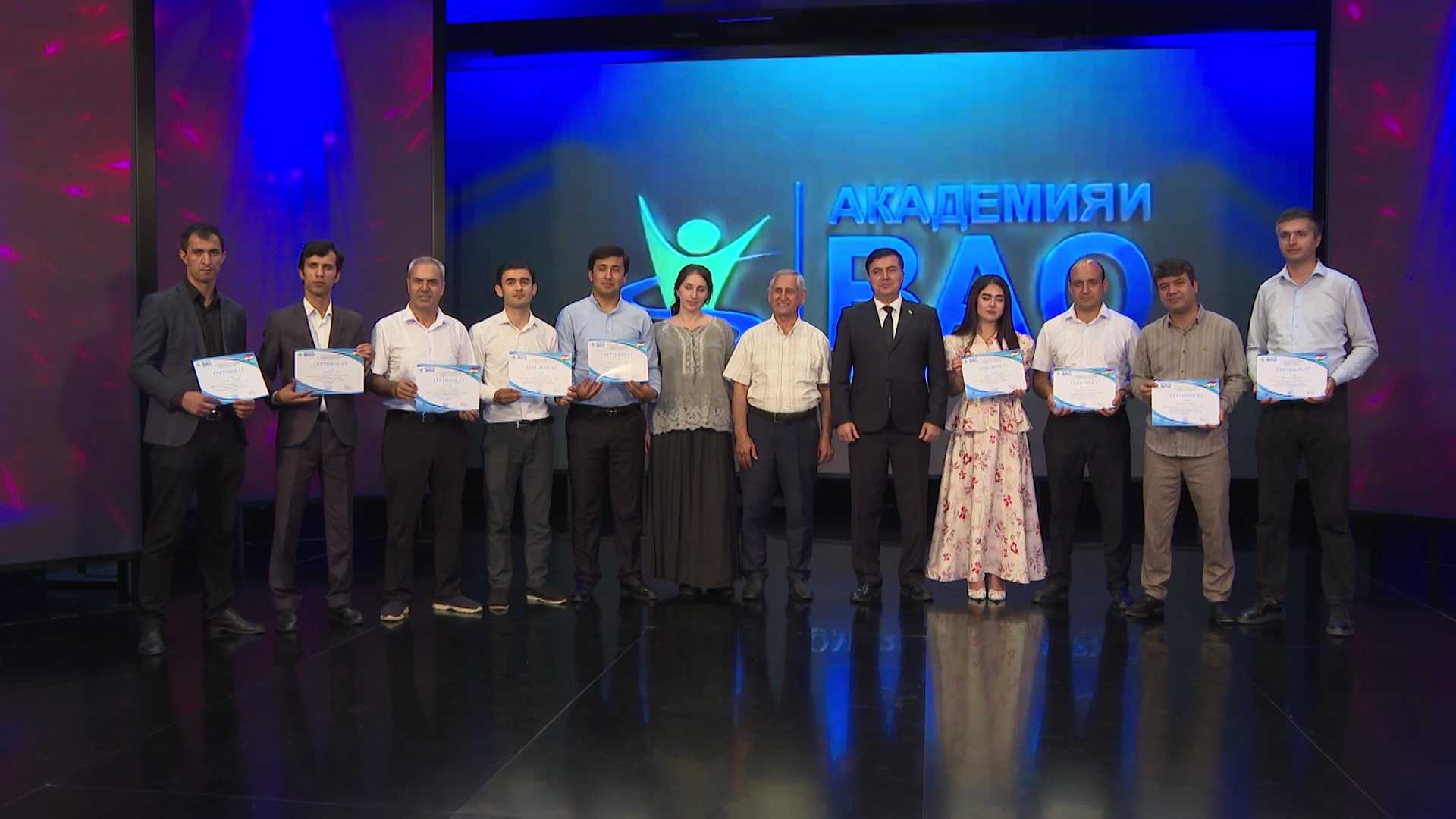 Видео: Анҷоми машғулияти омӯзишӣ таҳти унвони "Асосҳои кори коргардонӣ дар телевизион"