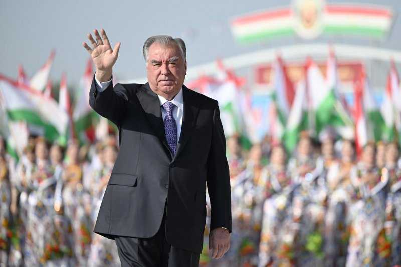Пешвои миллат Эмомалӣ Раҳмон бо сафари корӣ ба вилояти Суғд ташриф оварданд